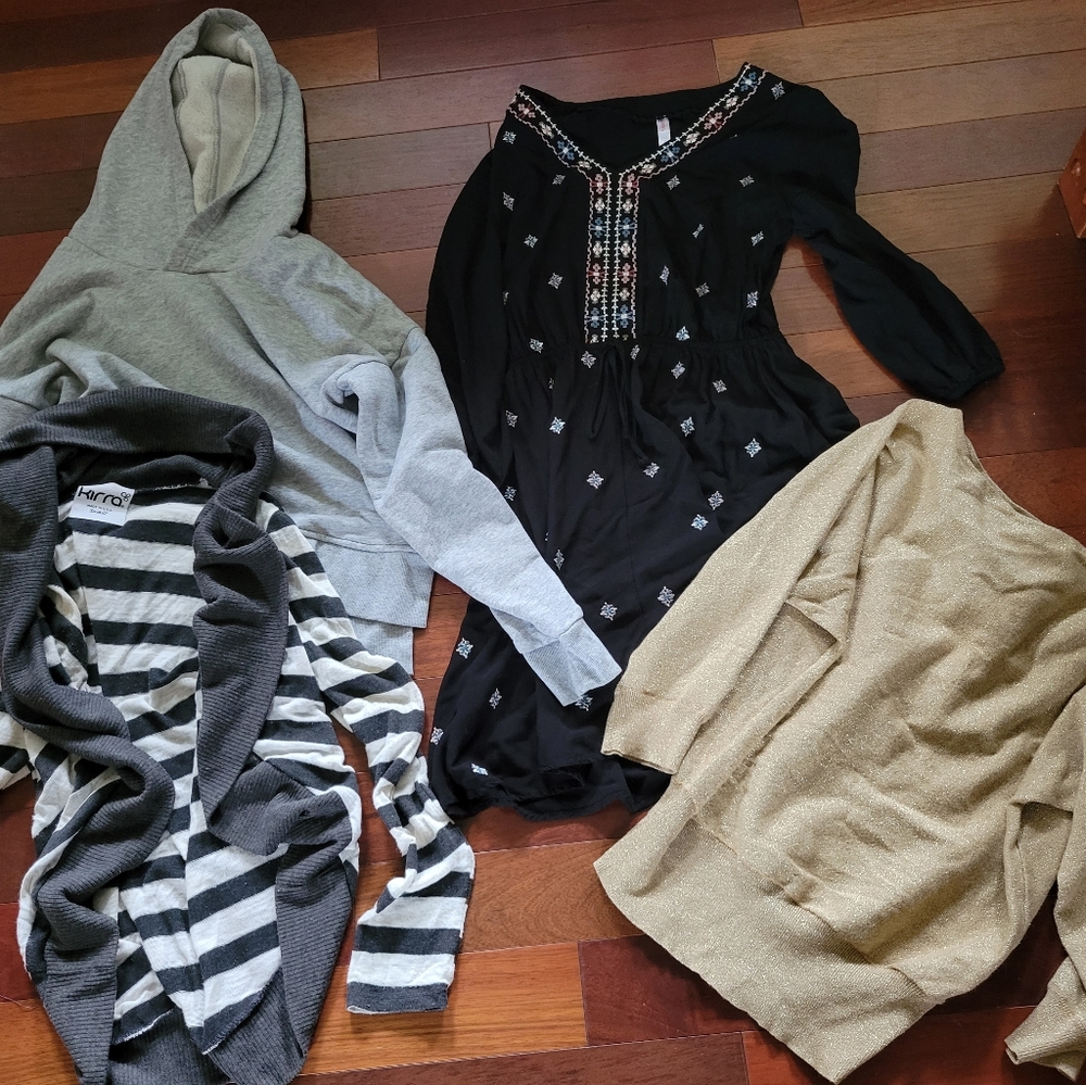 Lot of 4 tops dress